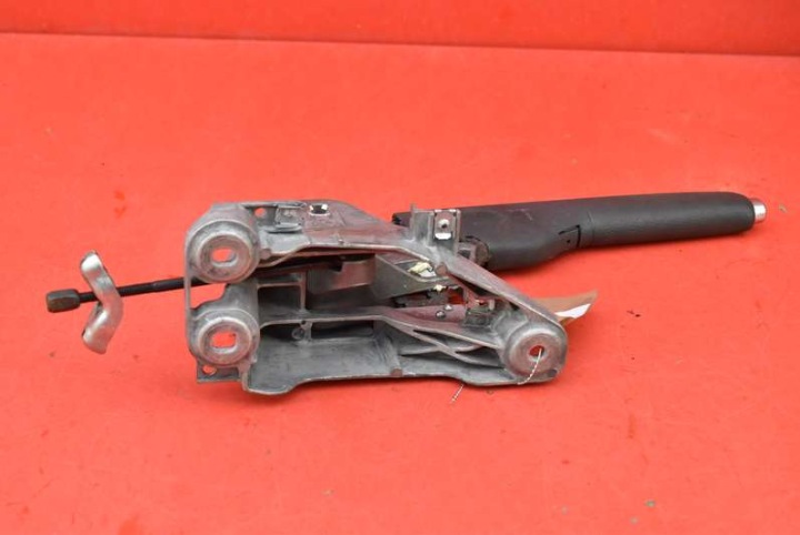 фото №10, Ручник  тормоза ручного 8j0711303a vw golf 5 v plus 03-09