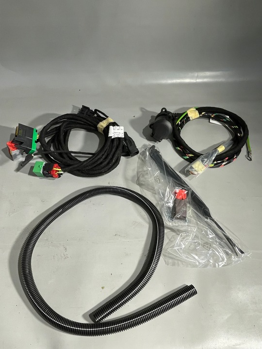 фото №1, Жгут установка фаркоп citroen c4 picasso grand picasso 1611271580 новая