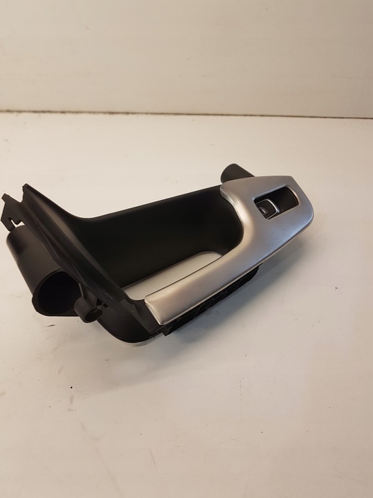 фото №1, Ручка держатель дверь левый зад audi a4 b8 8k0868393a