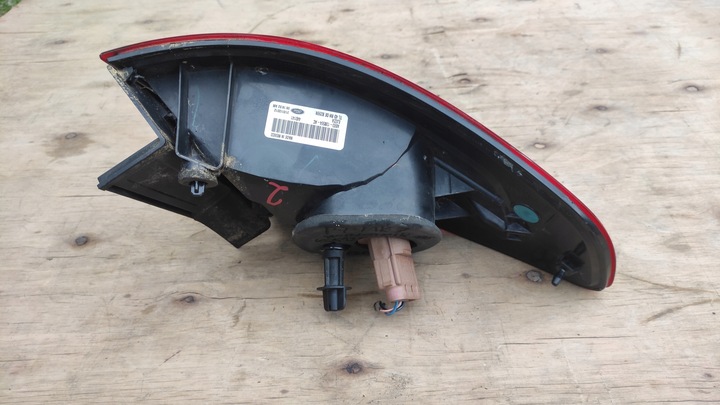 фото №9, Лампа правая зад правые w крыло ford fiesta mk7 sedan usa ae83 13b504 ac
