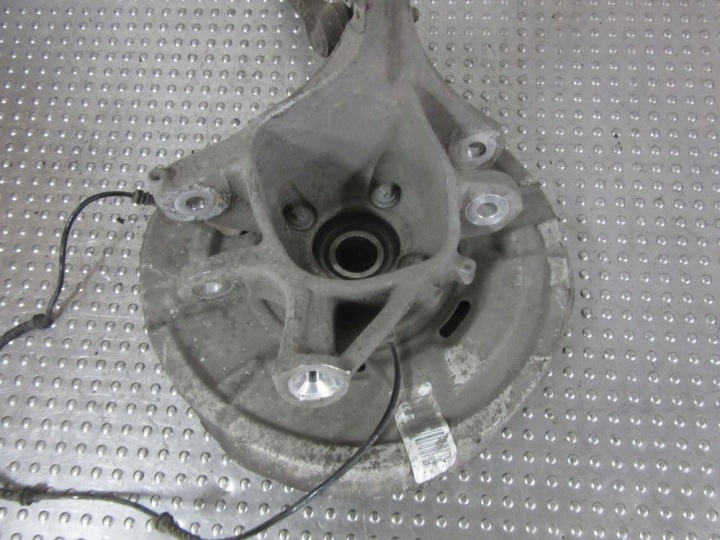 фото №10, Bmw 5 f11 2013 рестайлінг поворотна опора зад з abs x-drive