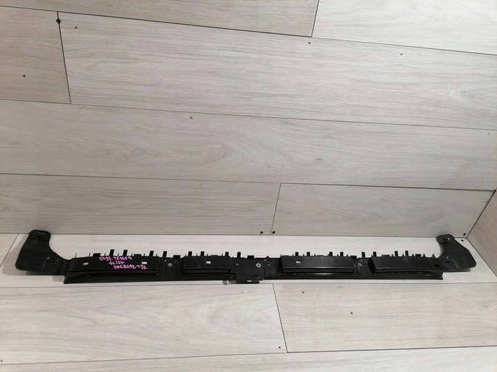 фото №1, Tesla 3 ползун бампер зад 1083994-00-g