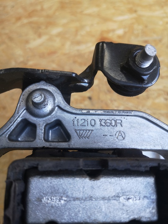 фото №6, Trafic vivaro iii лапи двигателя 112841371r