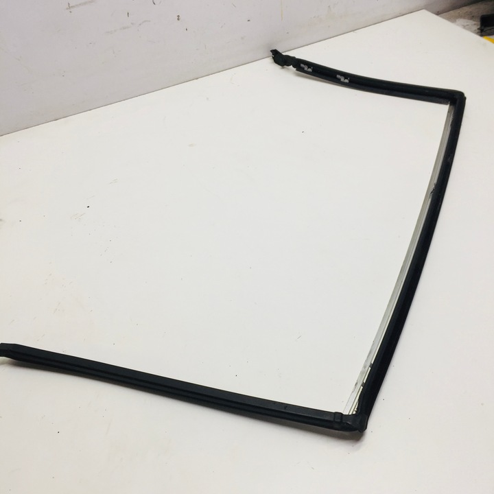 фото №3, Планка хром двері ліві задні прокладка peugeot 3008