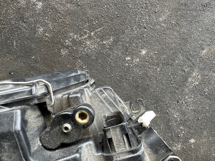 фото №11, Лампа фара bi-xenon audi q5 eu 8r0941006c