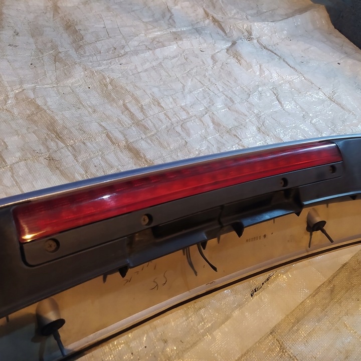 фото №8, Mazda 323f bj лампа накладка спойлер спойлер зад e25t51971