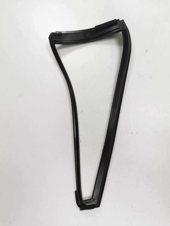 фото №9, Уплотнитель, дверь зад, окно стационарные, левое mitsubishi lancer oem номер mr556061