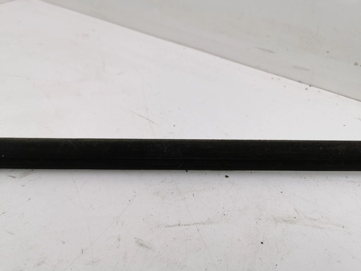 фото №6, Volvo s80 2008 правая сторона планка прокладка стёкла дверь передних