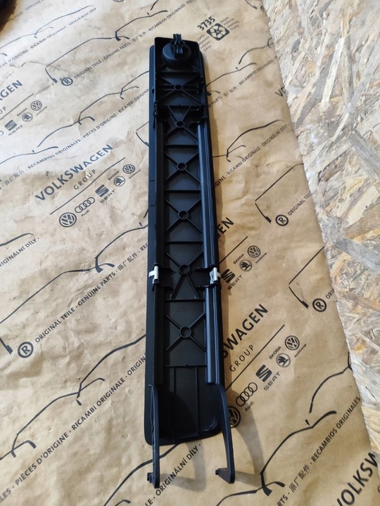 фото №2, Защита заглушка обивка крышки багажника audi a6 c7 4g9867979