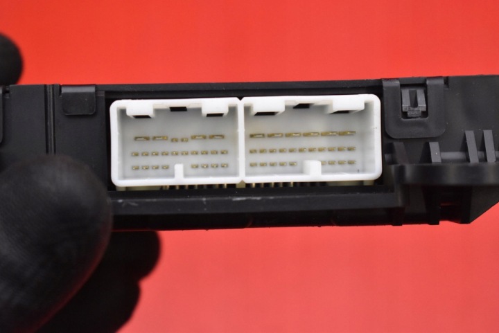 фото №7, Блок управления  модуль кондиционера 88650-47050 177300-7312 toyota prius 2 ii xw20