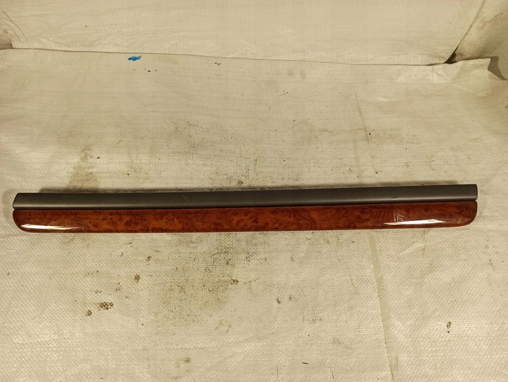 фото №1, Audi a8 d3 dekor дверь правые зад гайка bergamo