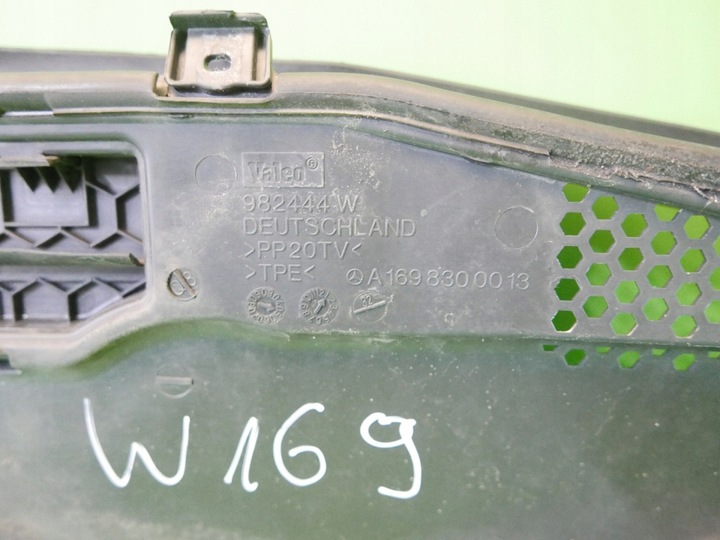 фото №10, Панель під лобовим склом mercedes w169 a180 cdi 3d 04-08