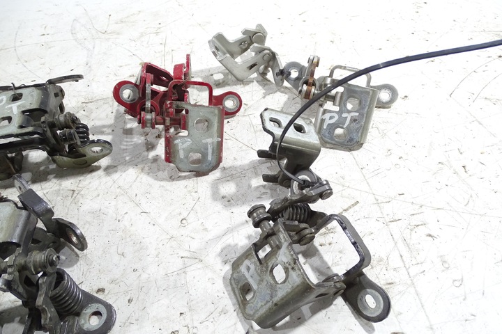 фото №5, Dodge journey 11- петля двері праві зад комплект