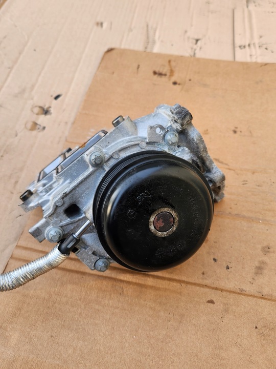 фото №1, Насос воды mercedes w205 w213 a6542010010