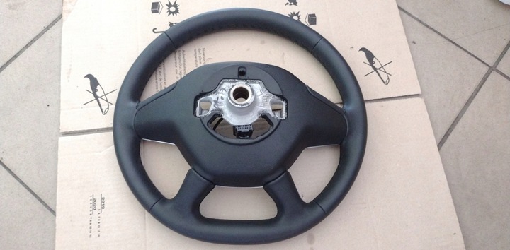 фото №11, Руль кожаный dacia sandero iii stepway 484004420r состояние jak новый