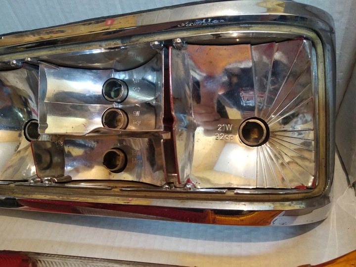 фото №13, Mercedes w115 лампа правые зад оригинал. 1158260651