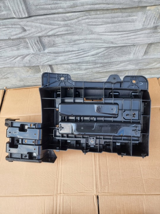 фото №10, Dodge ram v 1500 19- основание акумулятора 68292465ac