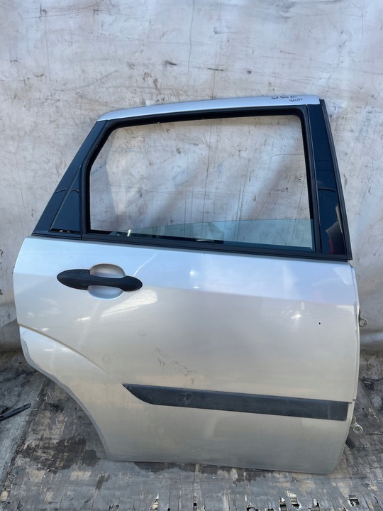 фото №1, Ford focus mk1 hb двері праві правий зад 08