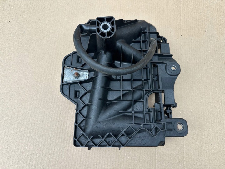 фото №13, Skoda fabia ii 1.2 12v cgp основание акумулятора 6r0915331c