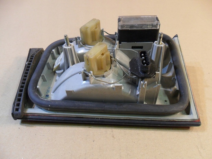 фото №10, Лампа права зад задня bmw e 34 1384012r