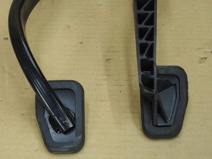 фото №15, Volvo s60 v70 ii 2.4 t педаль зчеплення гальма педалі європа