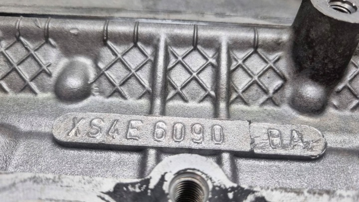 фото №9, Головка двигуна кришка вали xs4e-6090-ba ford focus mk1 1.6 16v fyda