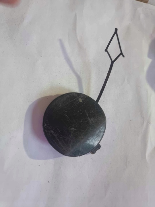 фото №1, Vw golf vii - заглушка фаркоп бампера зад 5g9807441