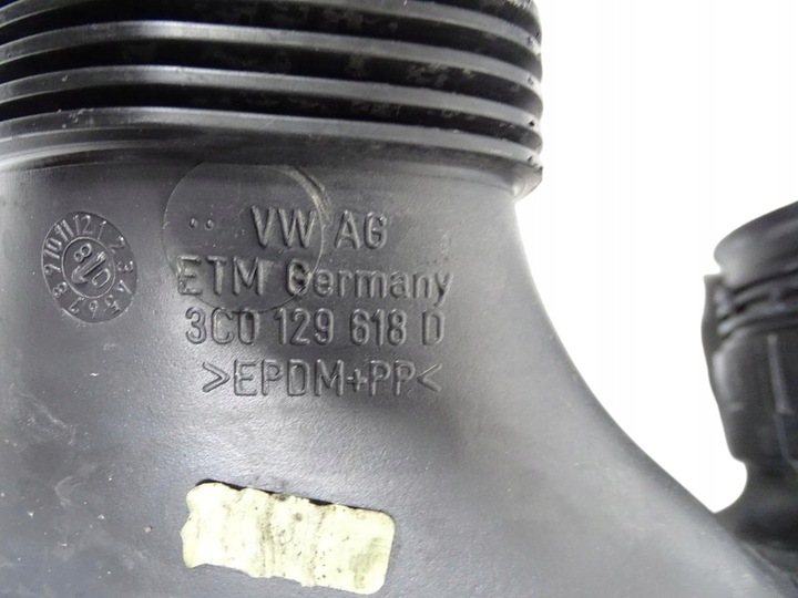 фото №12, Корпус фильтра воздуха + расходомер vw passat 2.0tdi 140km 2.0 tdi