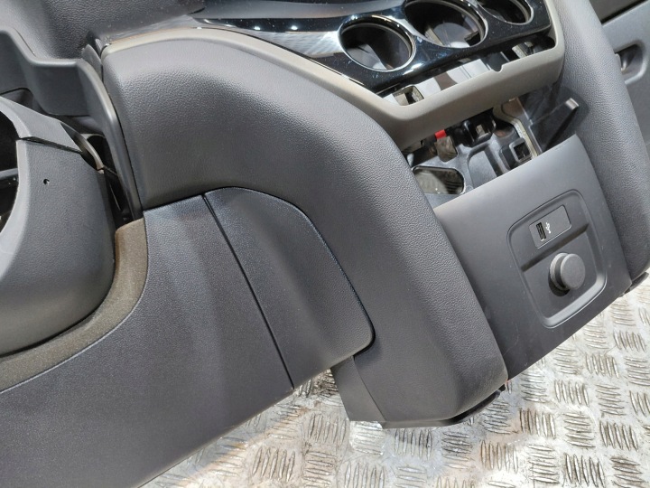 фото №14, Mini f60 lci рестайлінг торпедо роздавальна консоль оригінал чорна hud 9628666