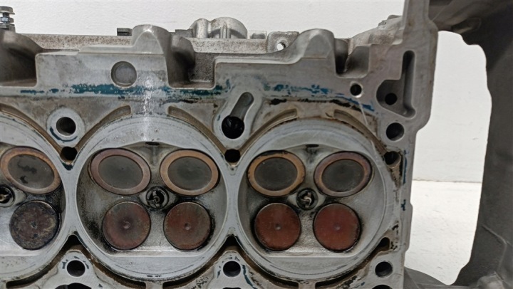 фото №11, Головка правая audi a6 c6 a8 d3 s5 rs5 rs4 4.2 fsi v8 bvj 079103374bn