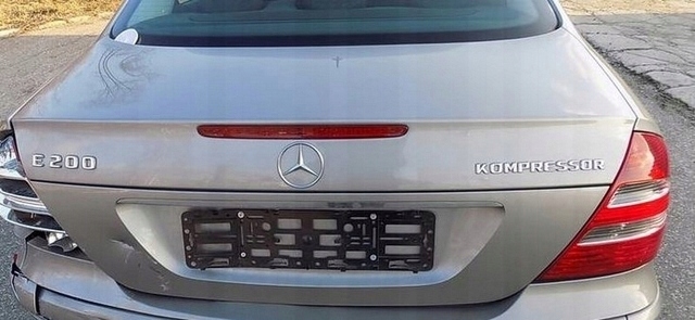 фото №1, Mercedes e w211 sedan крышка 723