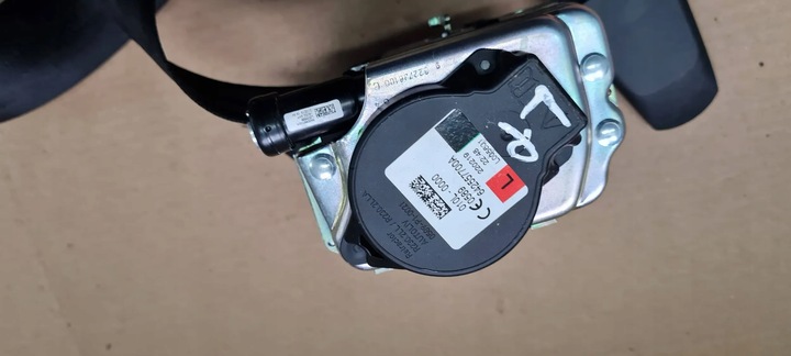 фото №11, A4 b9 8w pas безопасности левый перед 8w0857705 v04 a5 8w