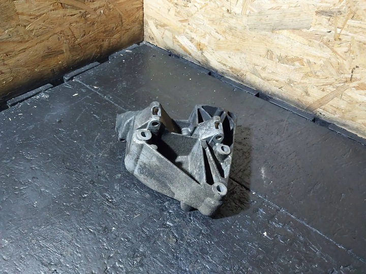 фото №7, Лапи / крепление компрессора кондиционера bmw 3 e46 323i m52b25tu 1432237