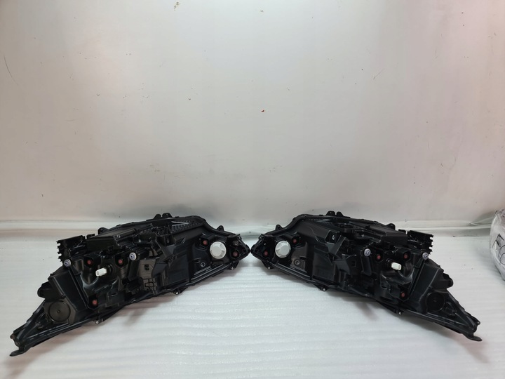 фото №10, Toyota bz4x полный led лампа левая правая перед