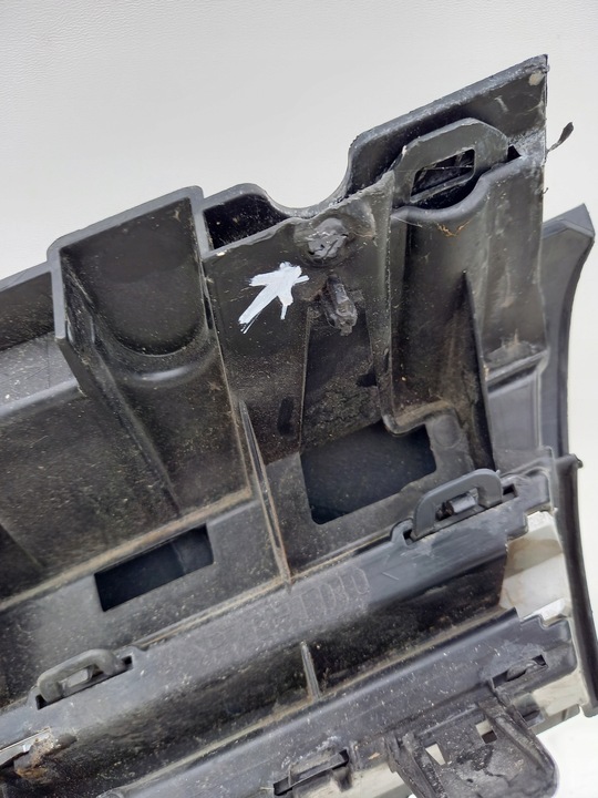 фото №8, Решётка решётка радиатора renault kangoo ii 623101381r