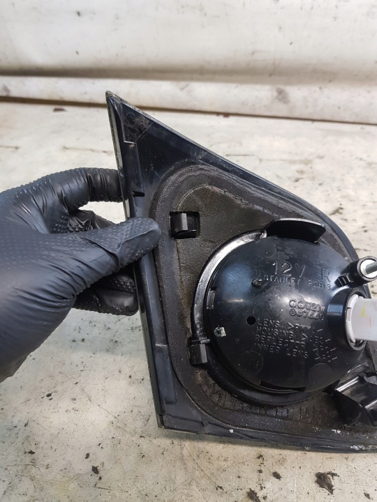 фото №11, Фара задняя правая w крышка багажника mazda 3 i bk hb p2913r