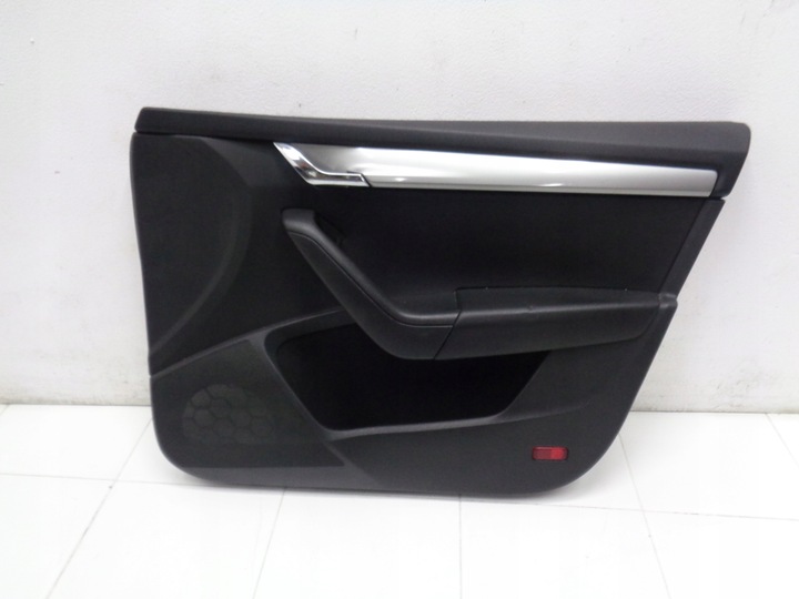 фото №1, Octavia iii 3 оббивка боковина двері права перед