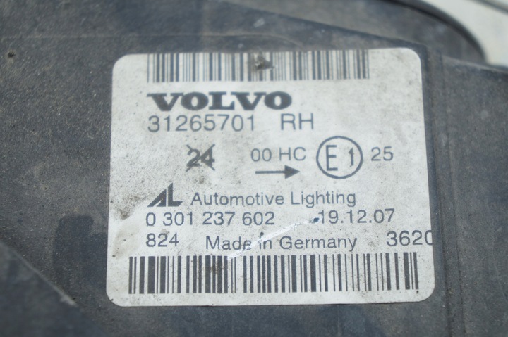 фото №7, Volvo v50 рестайлінг універсал лампа права перед передня 31265701 0301237602