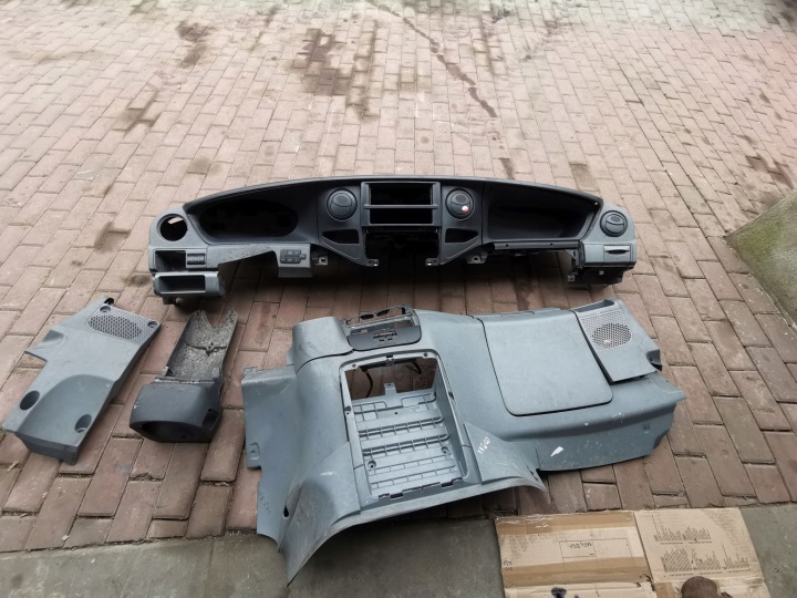 фото №7, Торпедо раздаточная консоль iveco daily iv 06-