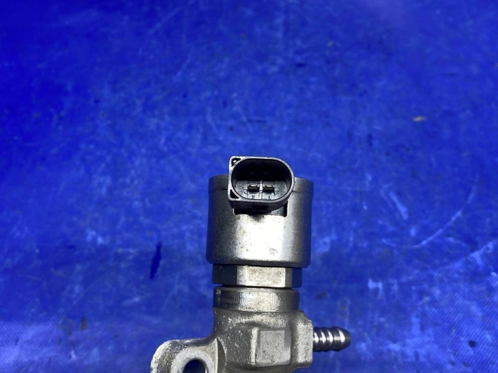 фото №7, Паливна рейка  vw passat b8 2.0 tdi dfc 04l089g 04l130764c 04l906054 464
