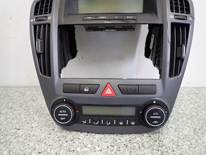 фото №3, Kia ceed i 06 -09 рамка радіо панель кондиціонера