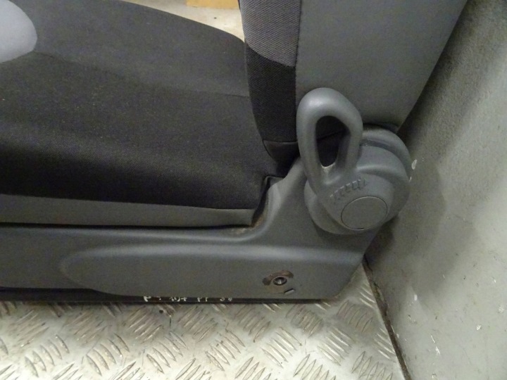 фото №5, Сидіння пасажира праве перед peugeot 107 3d hb nr290
