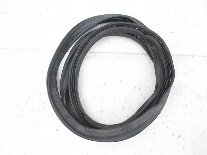 фото №1, Renault clio v hb прокладка кришки багажника 19-23r