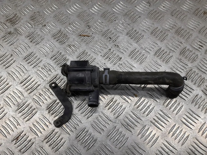 фото №6, Audi a7 s7 4g 079121601a з спереду насоса води