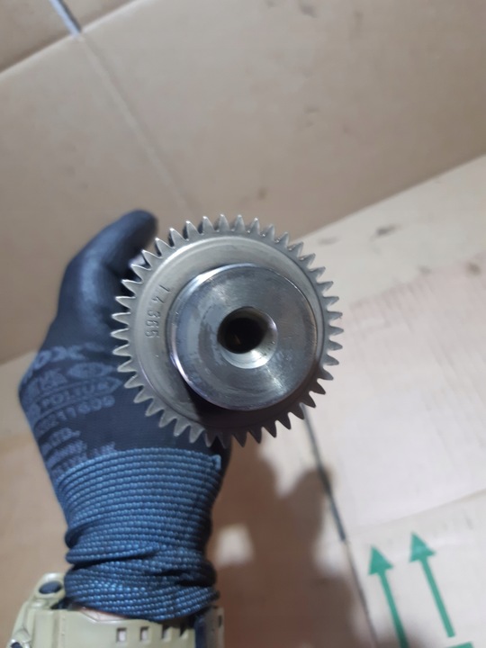 фото №6, Audi q7 4.2 tdi btr вал распределительный вал всасывающий левый 057101bl