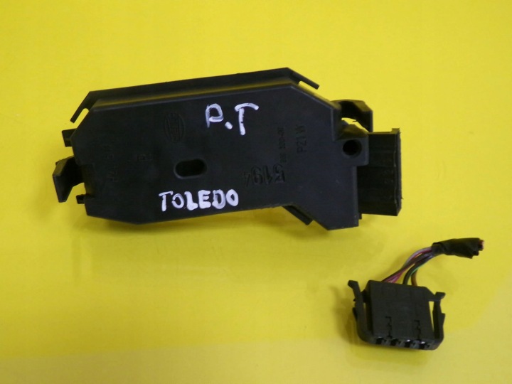 фото №5, Вкладка лампы правое зад seat toledo 961638-00 nr920