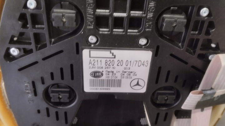 фото №10, Mercedes e w211 sedan стеля люк