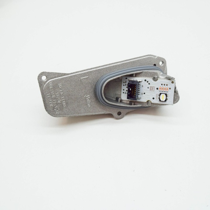 фото №7, Bmw i8 передний left heat sink 7367755 63117367755 2016