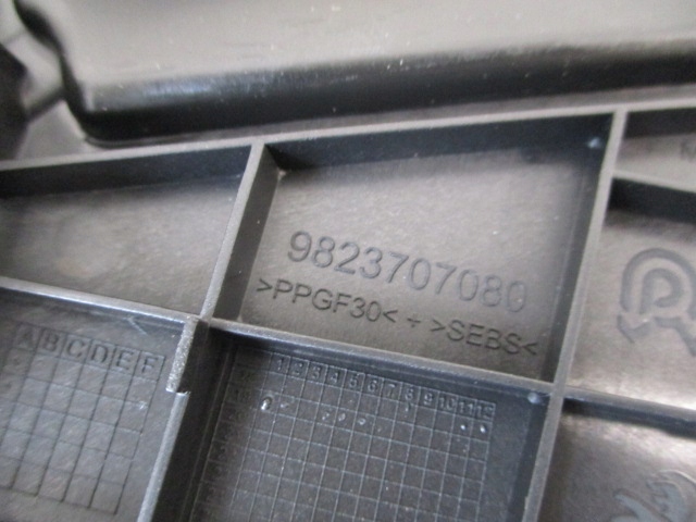фото №9, Peugeot 508 ii кронштейн кришки розетка заряджання новий 9823707080