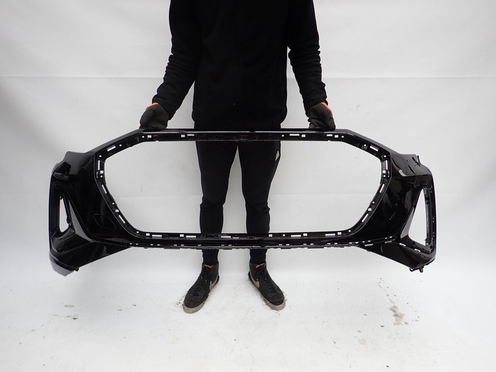 фото №1, Audi q8 e-tron s-line 18-22 бампер перед переднє розпилювач pdc